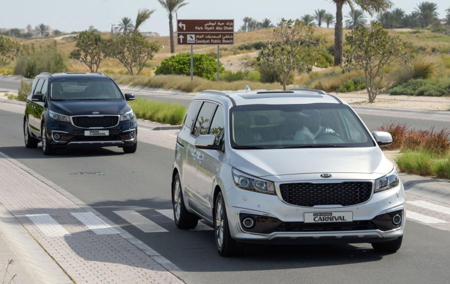  Kia Grand Carnival 2014 года  (фото 12 из 24)